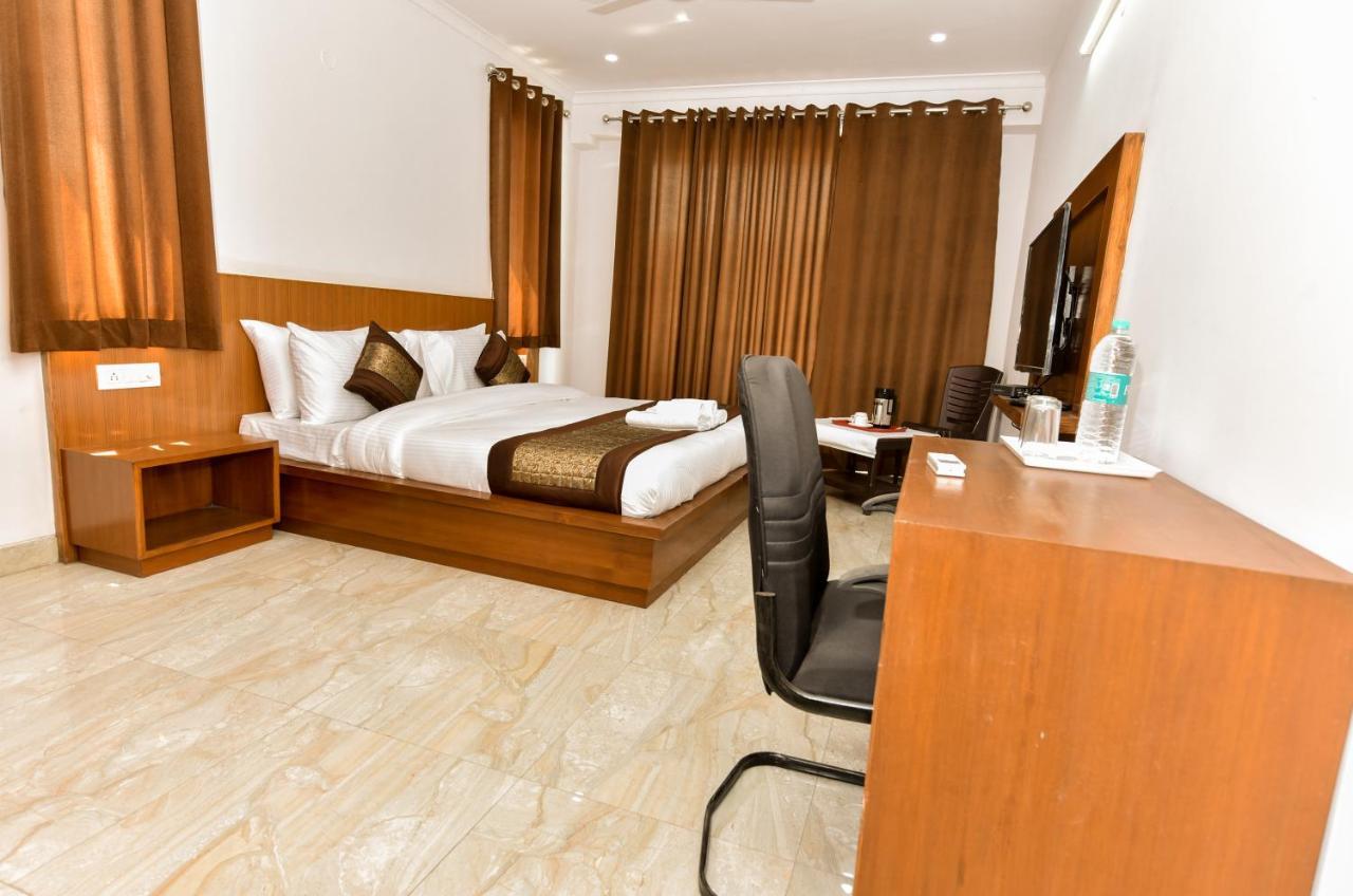 Hotel Luxury Collection Gurgaon Exterior foto