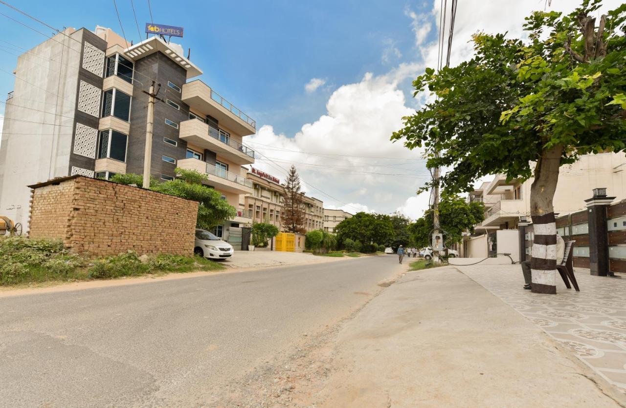 Hotel Luxury Collection Gurgaon Exterior foto
